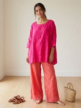 Péro 2 Piece Set 100% Silk Pink and Orange beaded Blouse and Pants Size L